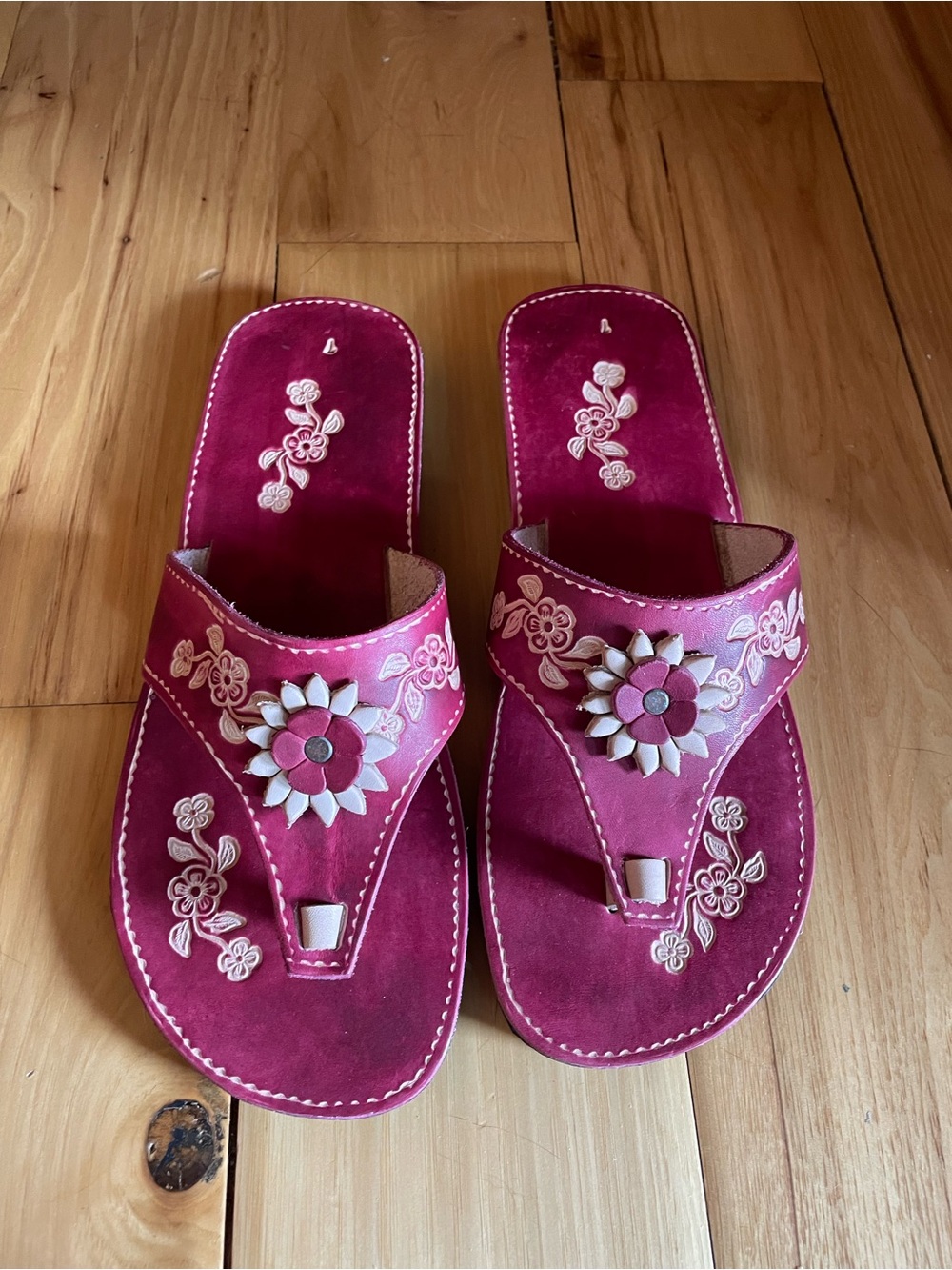 Women's Red Floral Embellished Slide Sandals